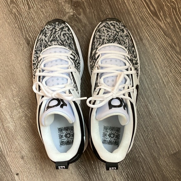 Nike - Picture 17 of 17